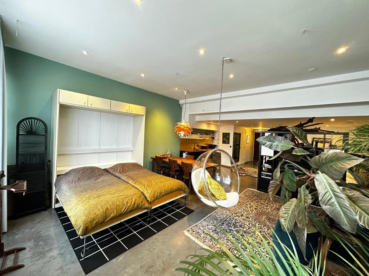 Private Studio - Free Parking Bed & Breakfast Amsterdam Bagian luar foto